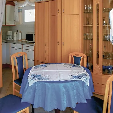 Lovely In Diedrichshagen With Kitchen Vakantiehuis